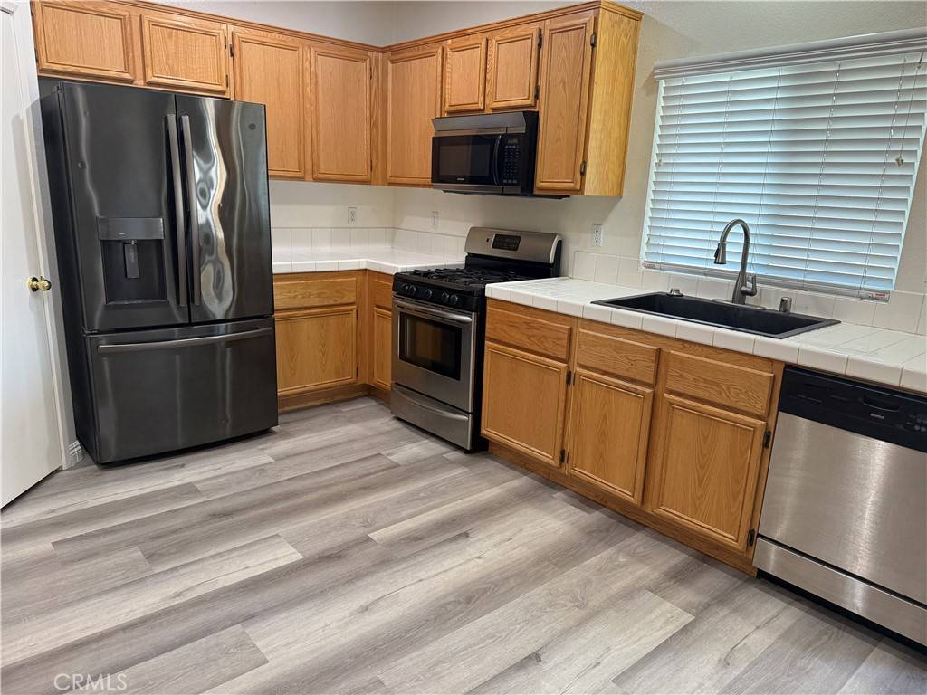 Victorville, CA 92394,14571 Apache DR