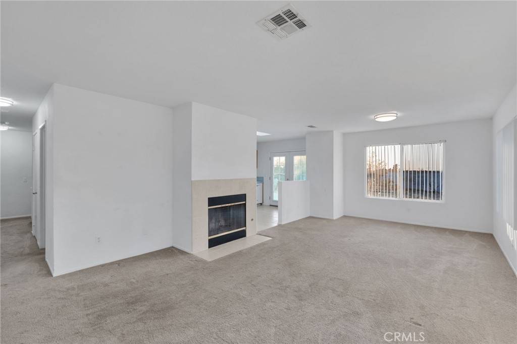 Adelanto, CA 92301,15466 Ross DR