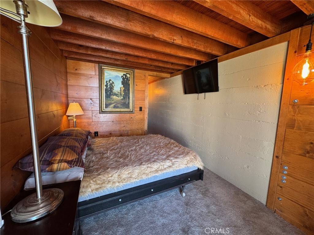 Crestline, CA 92325,24998 Ocean View Dr