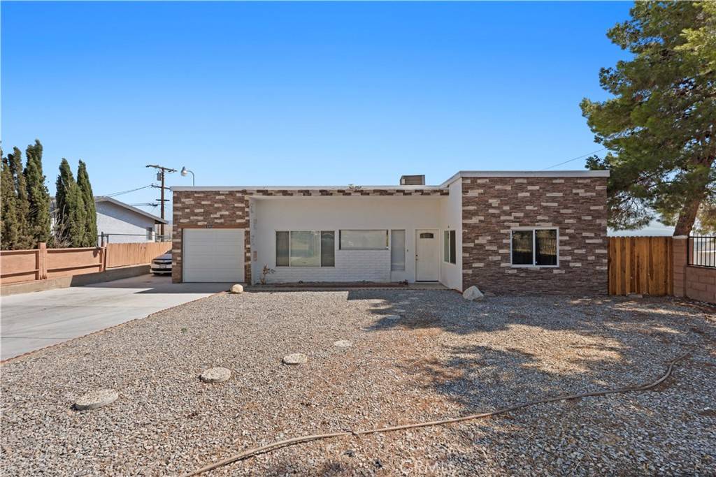Apple Valley, CA 92307,23859 South RD