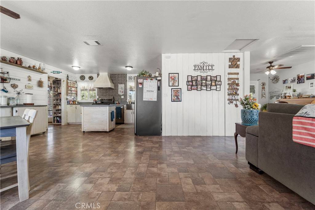 Newberry Springs, CA 92365,43170 Armadilla ST