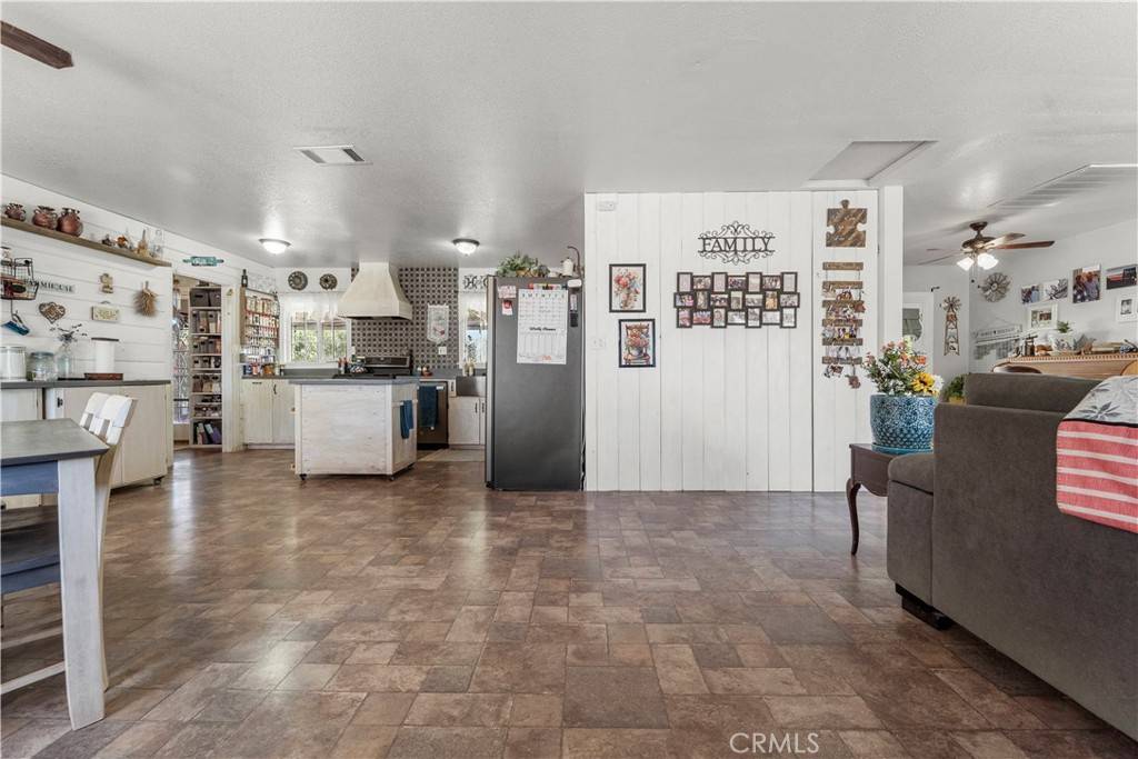 Newberry Springs, CA 92365,43170 Armadilla ST