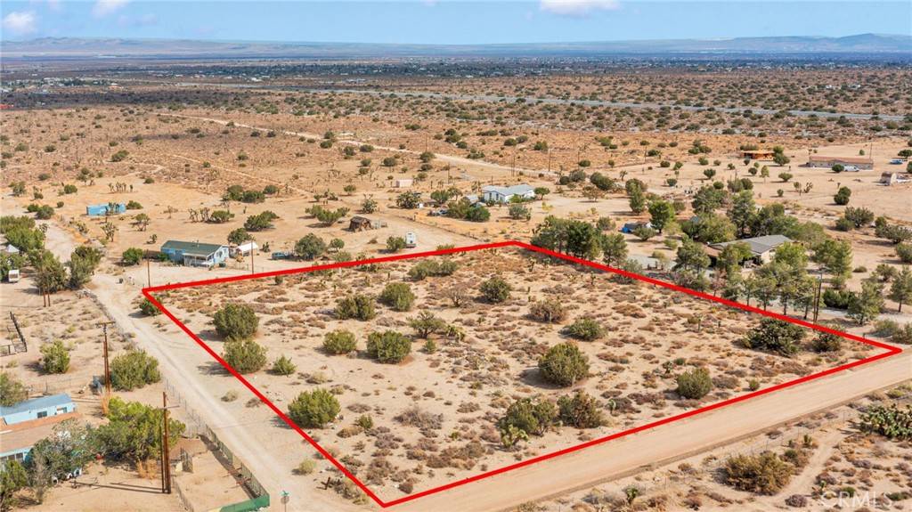 Pinon Hills, CA 92372,0 Smoke Tree Rd