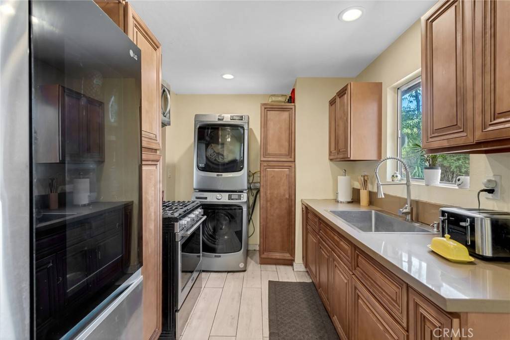Moreno Valley, CA 92557,24548 Hemlock
