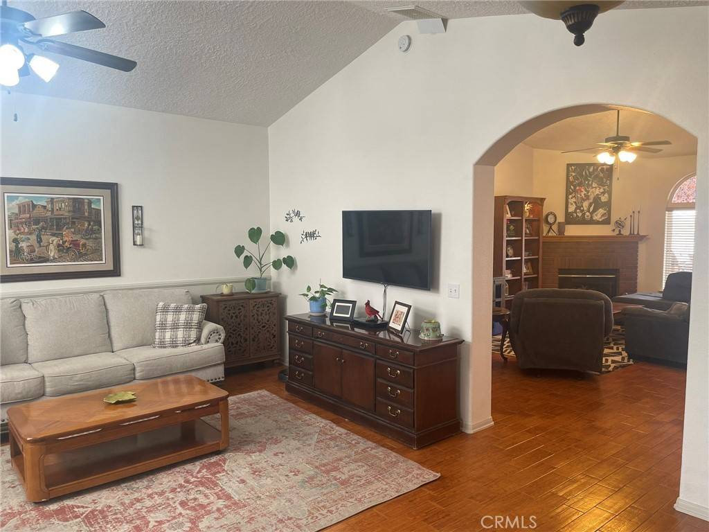 Helendale, CA 92342,26768 Hitching Post