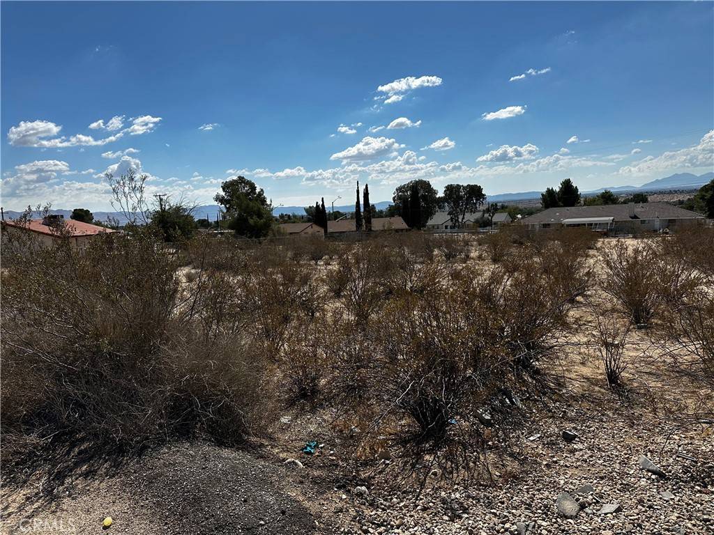 Apple Valley, CA 92307,15526 Kasota Rd