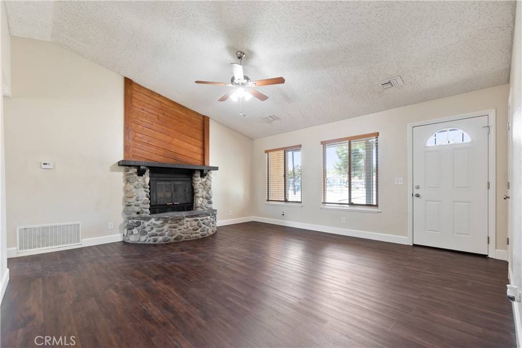 Hesperia, CA 92345,18742 Vine ST