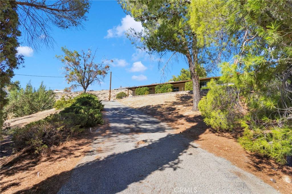 Hesperia, CA 92345,17550 Buckthorn
