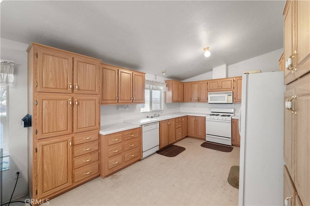 Newberry Springs, CA 92365,46909 Twin Lakes DR