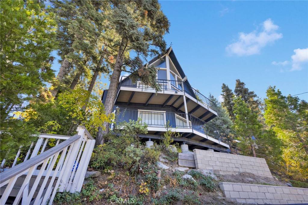 Lake Arrowhead, CA 92352,28919 Palisades