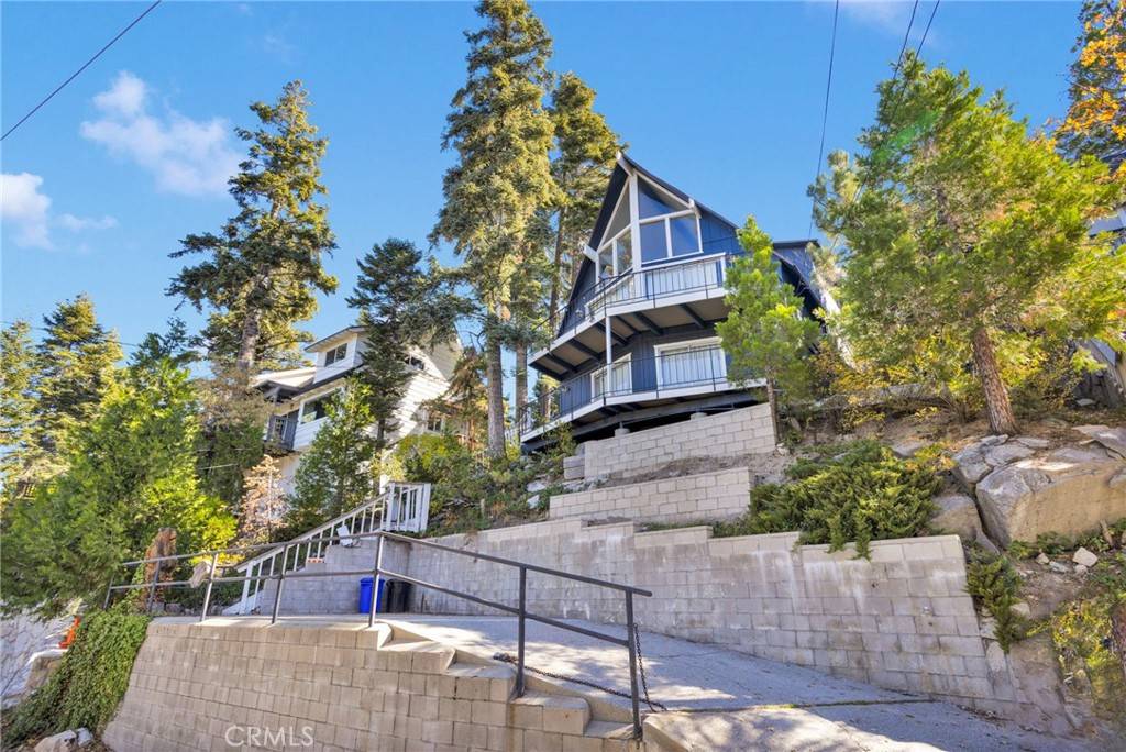 Lake Arrowhead, CA 92352,28919 Palisades