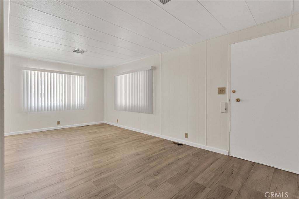 Victorville, CA 92392,15252 Seneca RD #297