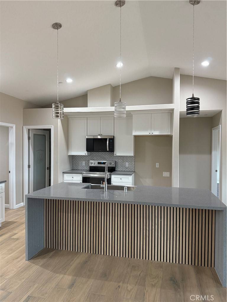 Hesperia, CA 92345,9677 I AVE