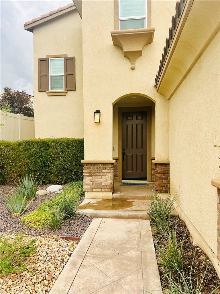 Hesperia, CA 92344,13139 Upland CT