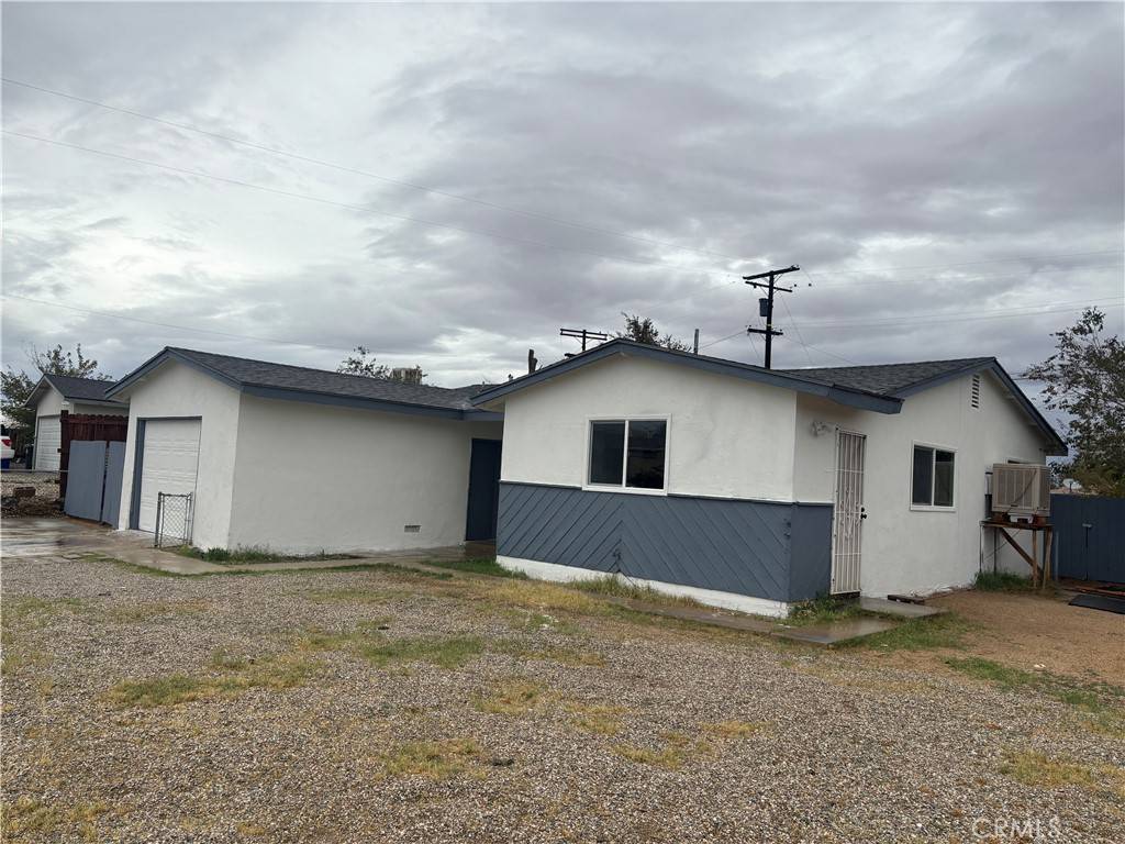 Victorville, CA 92395,15060 Redondo DR