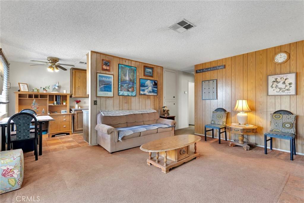 Hesperia, CA 92345,11121 Oakwood