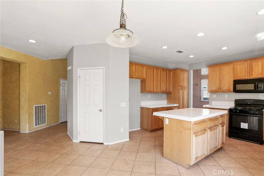 Victorville, CA 92392,11959 Garret LN