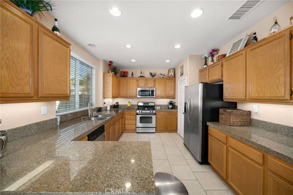 Lake Elsinore, CA 92532,32581 Wildflower DR