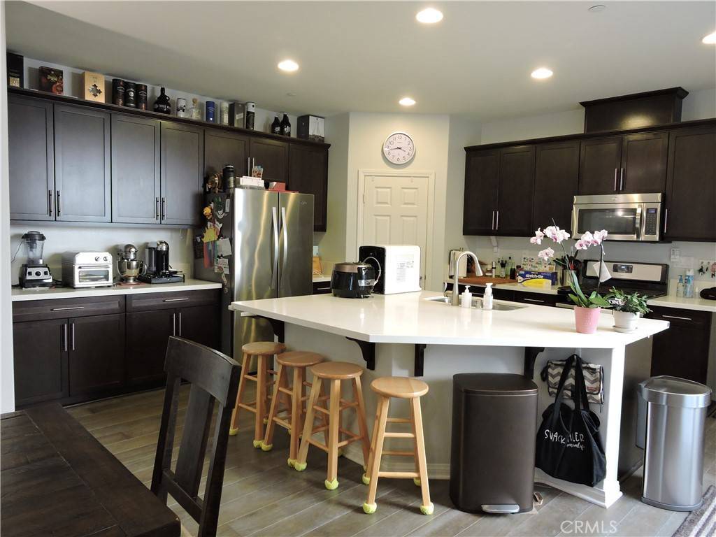 Eastvale, CA 92880,6040 Rosewood WAY