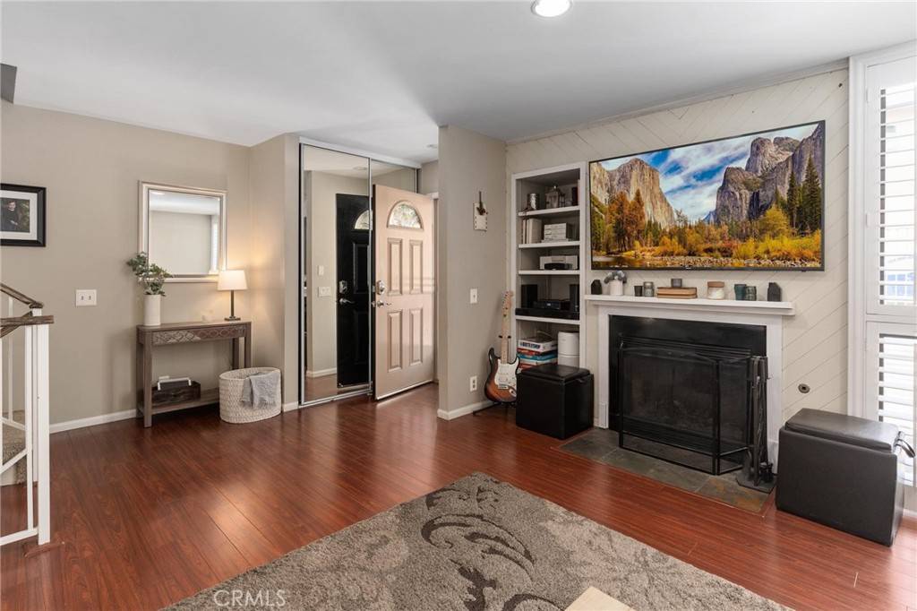 Chatsworth, CA 91311,10231 Independence AVE #D22