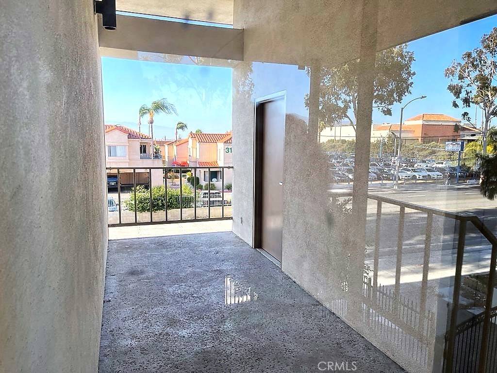 Corona, CA 92882,1245 W 6th ST
