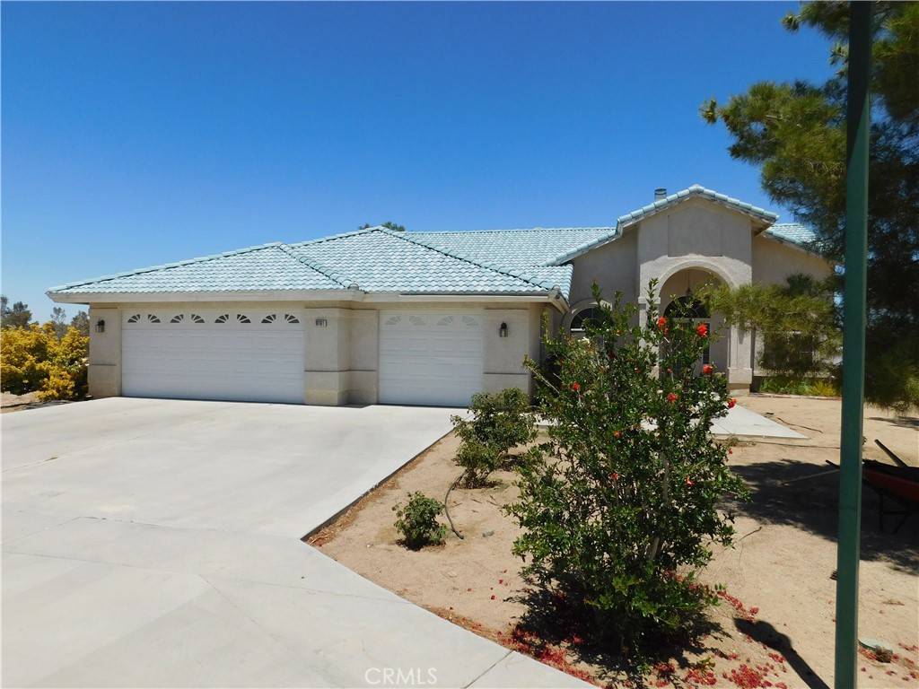 Phelan, CA 92371,10181 Sahara RD