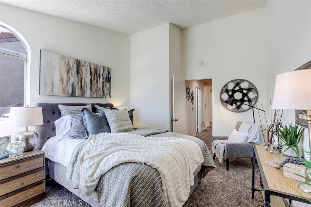 Paramount, CA 90723,14819 Downey AVE #127