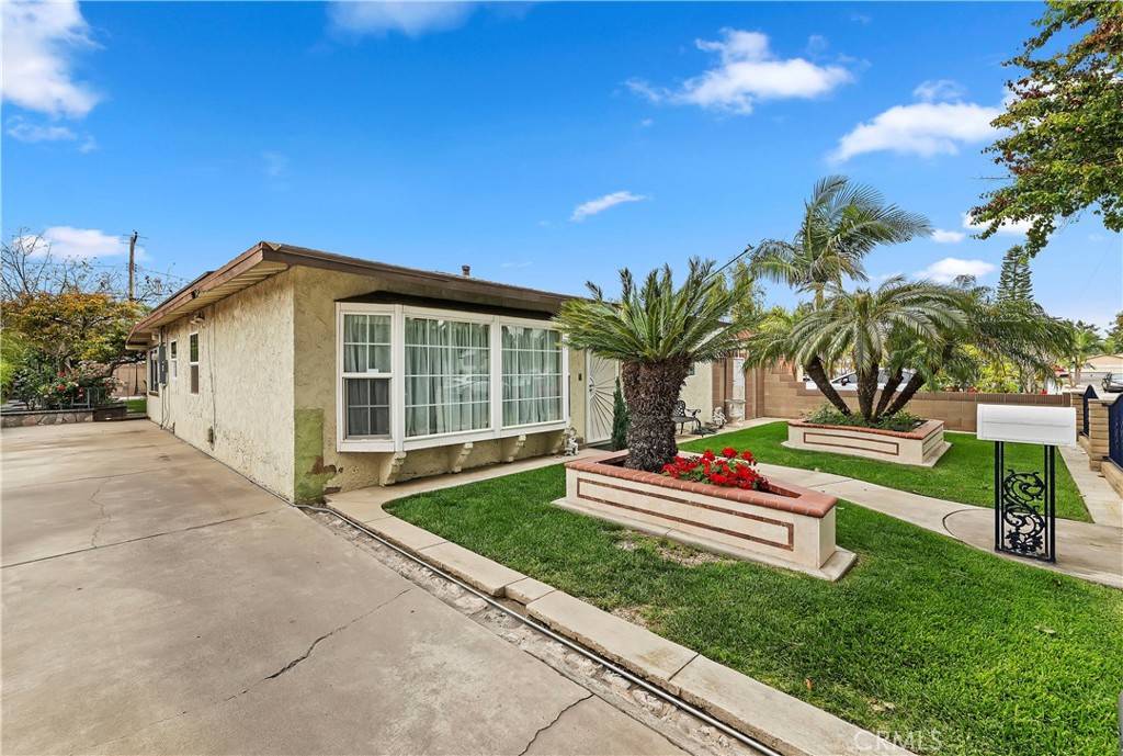 Stanton, CA 90680,10821 Cedar ST