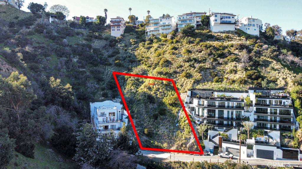 Los Angeles, CA 90046,8140 Gould AVE