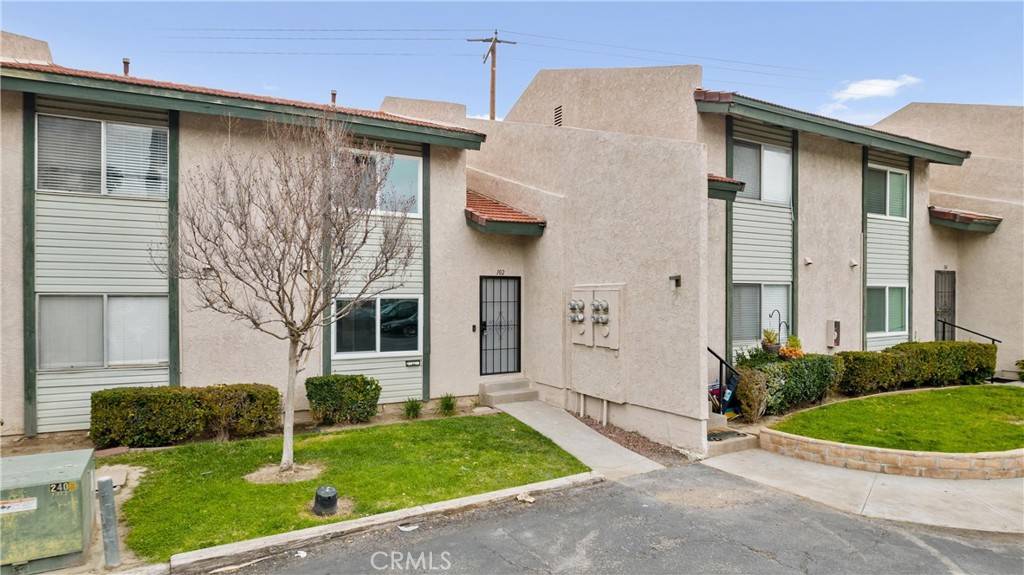 Colton, CA 92324,2255 Cahuilla ST #102