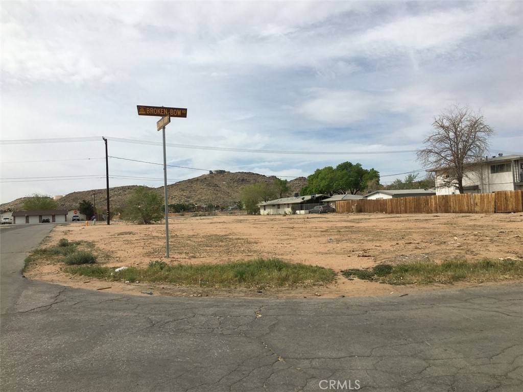 Apple Valley, CA 92307,0 Thunderbird RD