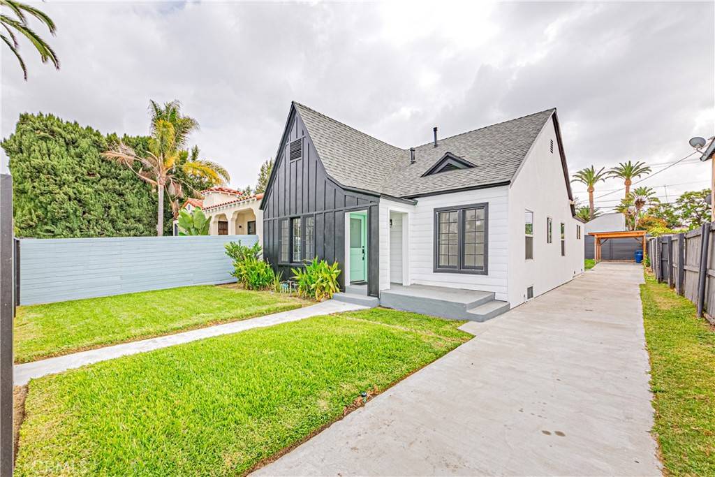 Los Angeles, CA 90016,2942 S West View ST
