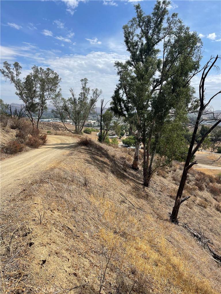 Lake Elsinore, CA 92530,0 Ryan LN