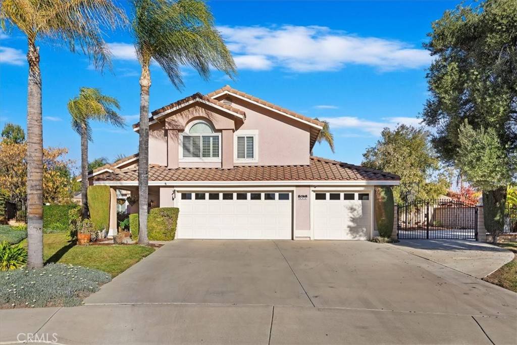 Riverside, CA 92506,933 High View DR