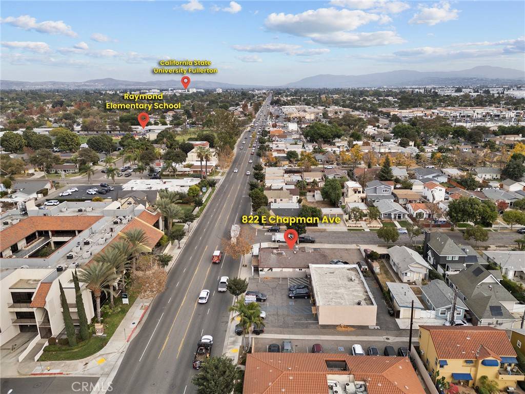 Fullerton, CA 92831,822 E Chapman AVE