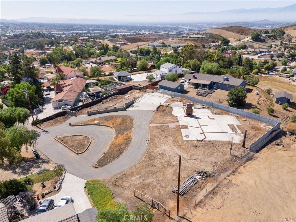 Corona, CA 92881,7800 View LN