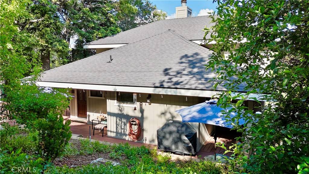 Lake Arrowhead, CA 92352,905 Madera LN