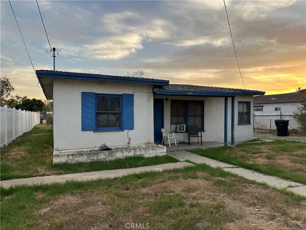 Fontana, CA 92335,14989 Hibiscus AVE