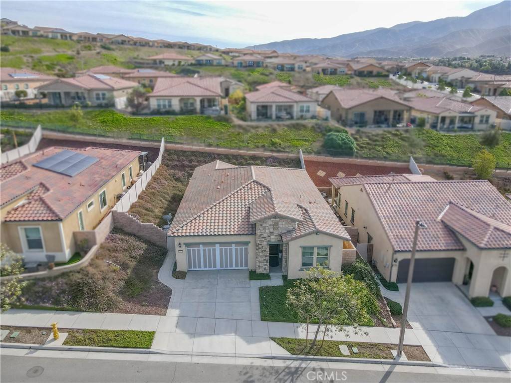 Corona, CA 92883,11121 Fourleaf CT