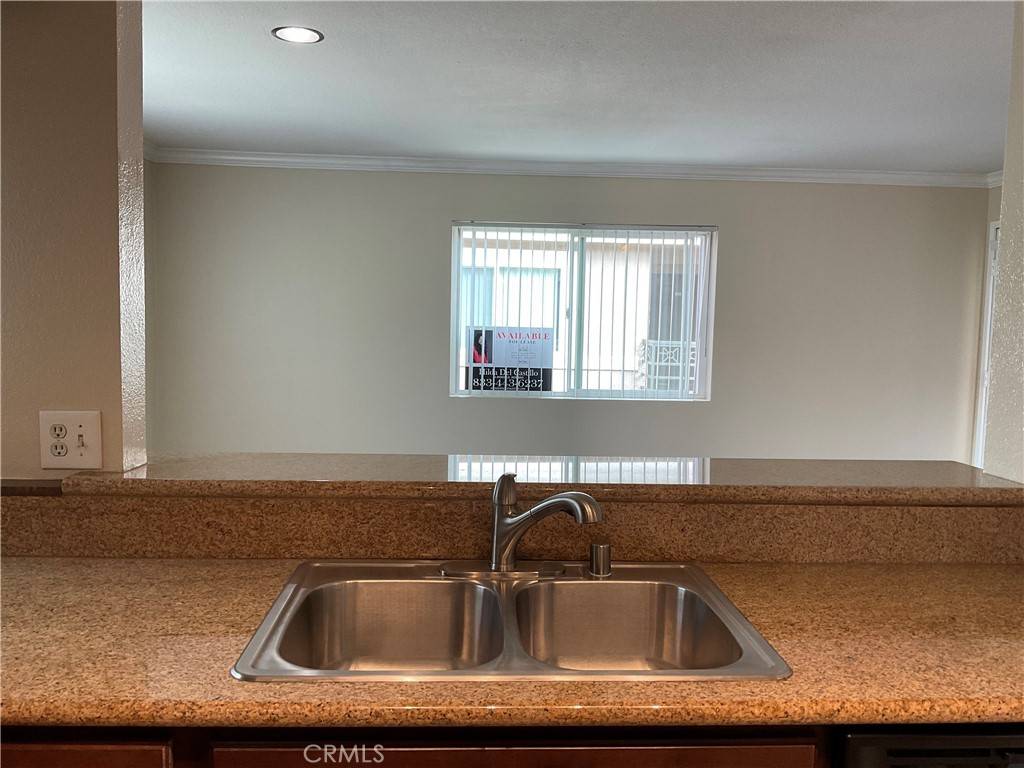 San Diego, CA 92122,7405 Charmant DR #2320