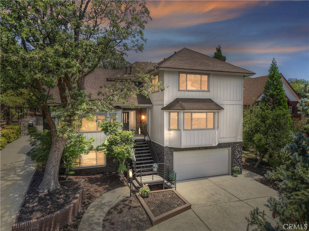 Lake Arrowhead, CA 92352,1211 Yellowstone DR