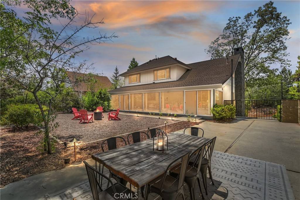Lake Arrowhead, CA 92352,1211 Yellowstone DR
