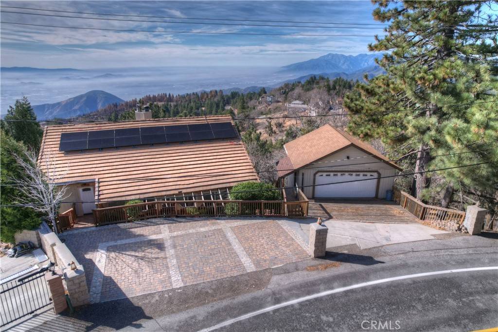 Running Springs, CA 92382,30457 Live Oak DR