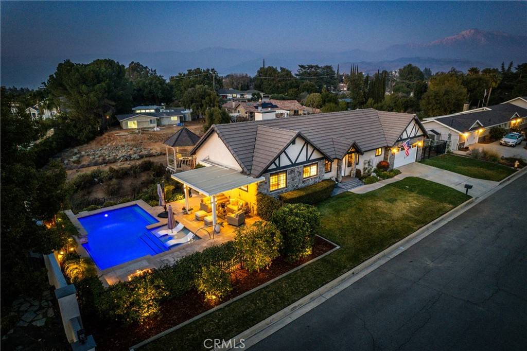 Redlands, CA 92373,13056 Burns LN
