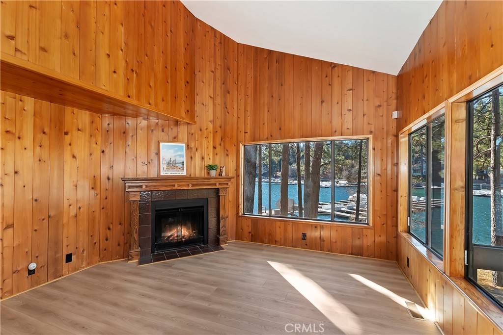 Lake Arrowhead, CA 92352,27721 Peninsula Dr. #214