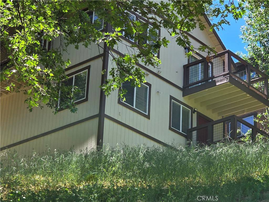 Crestline, CA 92325,284 Davos DR