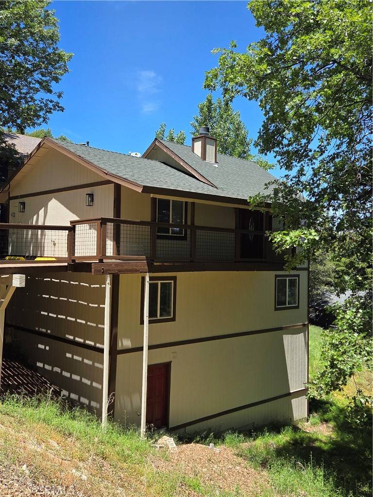 Crestline, CA 92325,284 Davos DR