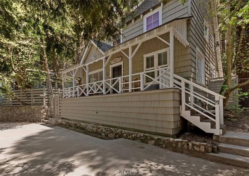 Lake Arrowhead, CA 92352,855 Lake DR