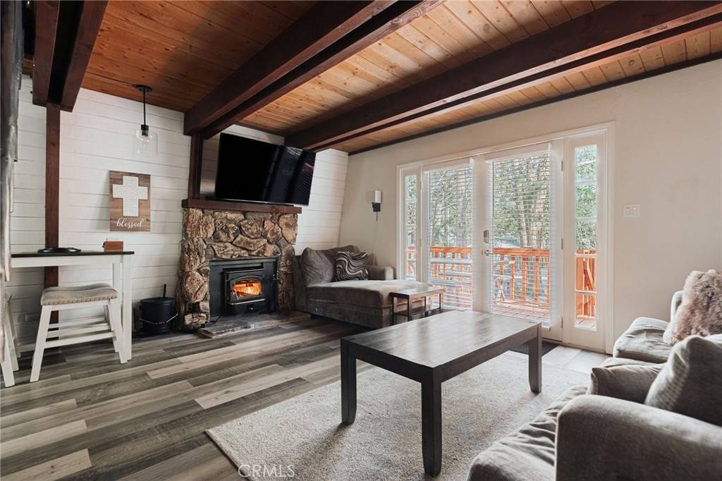 Sugarloaf, CA 92386,396 Kern AVE