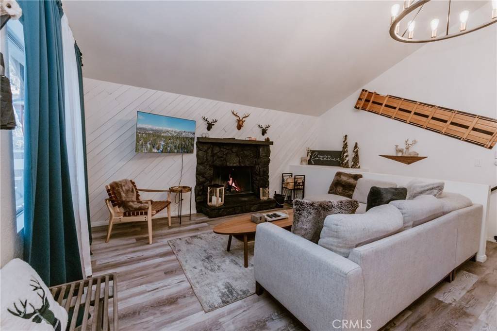 Running Springs, CA 92382,33067 Robin LN
